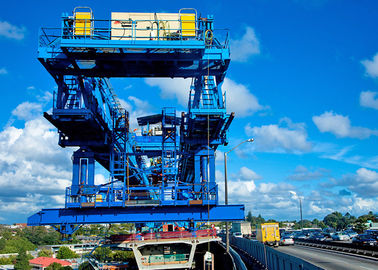 높은 스피드 웨이 교량 상판 설립 기계, 크레인에 착수하는 200 톤 강